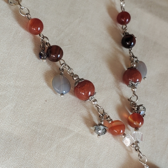 Handmade Agate and crystal necklace with dangling beads - Picture 11 of 14